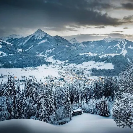 アパート In Near Red 8 Gondola